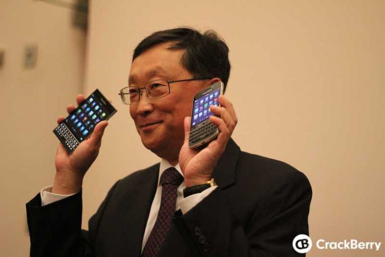 BlackBerry mostra i suoi nuovi modelli Passport e Classic