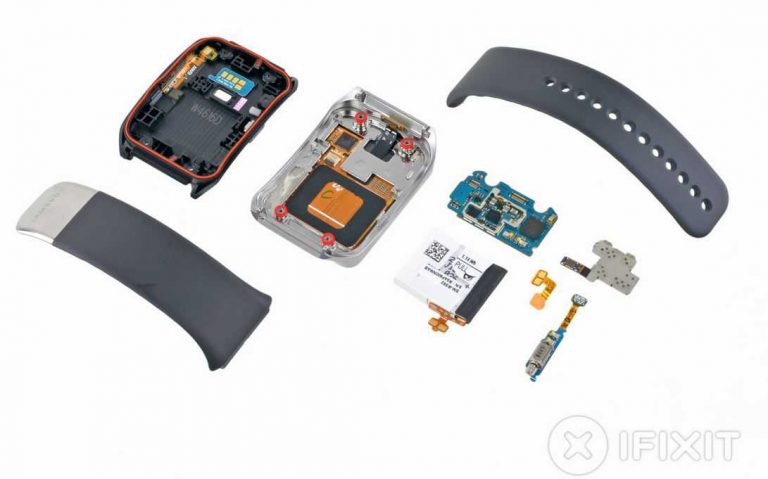 ifixit mette a nudo il Gear live mostrando un chip wifi