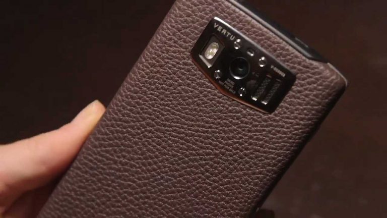 Vertu Aster, ecco un nuovo terminale Android di lusso