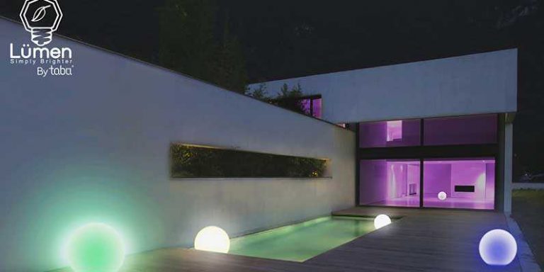 Attiva decora la casa con la luce delle lampade led Lumen Strip