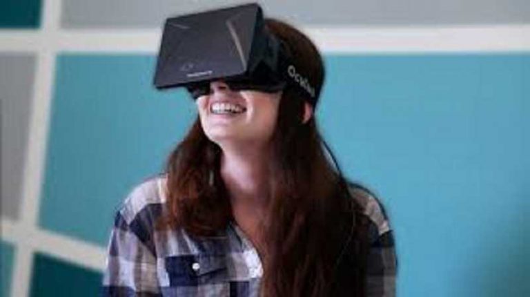 Facebook nelle sale con Oculus VR e la realtà virtuale