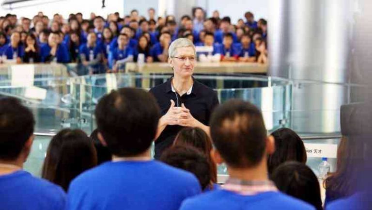 iPhone? ‘È troppo costoso’, parola di Tim Cook