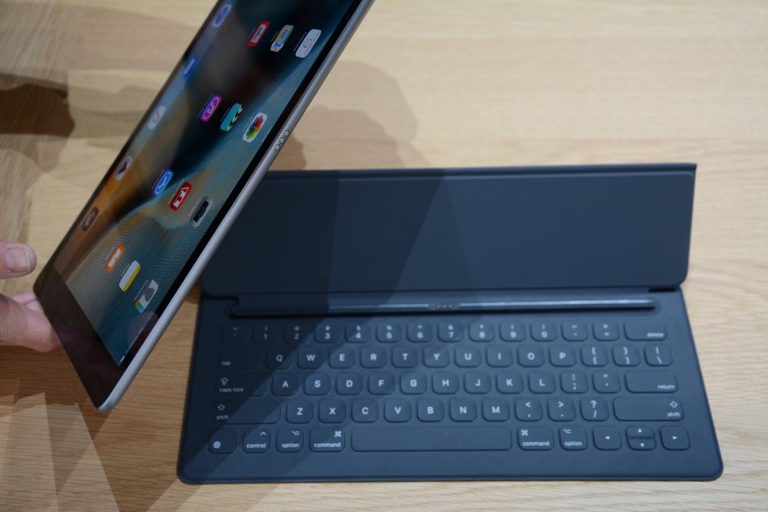 iFixit smonta la nuova Smart Keyboard