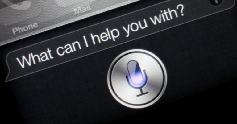 Un bug di Siri dà accesso completo a contatti e foto di iPhone