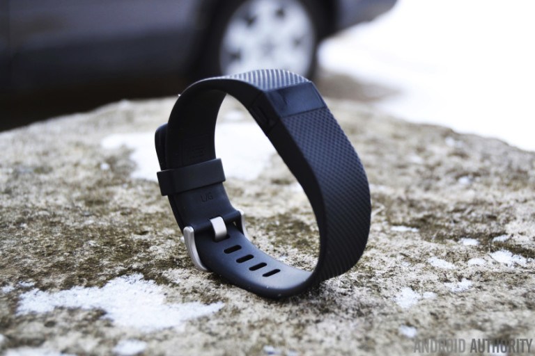 FitBit Charge HR salva la vita ad un paziente