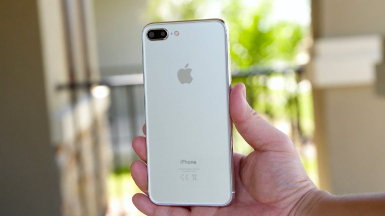 iPhone 7S, il Dummy Phone in comparazione con iPhone 8