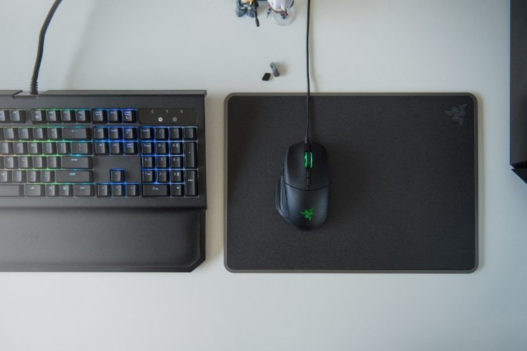 Razer Basilisk, mouse ottico programmabile per i Gamer più esigenti