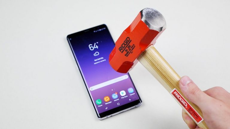 Samsung Galaxy Note 8 resisterà alla pressione esercitata da un martello?