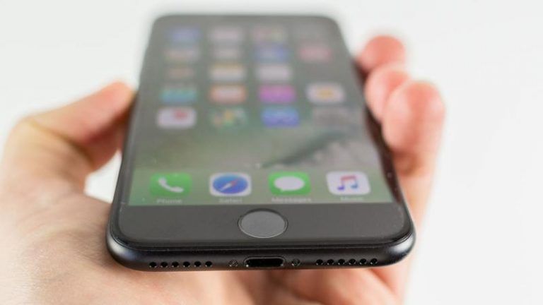 Vendite di iPhone 8 peggiori di quelle del 7 nell’ultimo trimestre