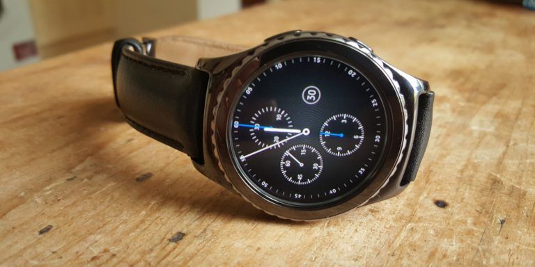 Samsung Gear S2 si aggiorna dopo un lungo letargo