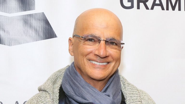 Jimmy Iovine non lascerà Apple