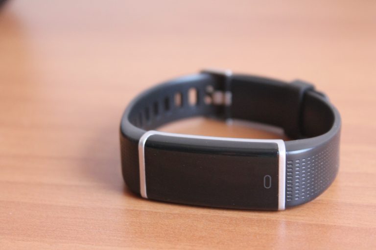 Activity tracker mpow