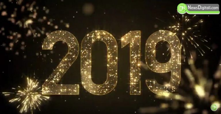 Fare colpo con auguri di Capodanno 2019: frasi, immagini, video e GIF