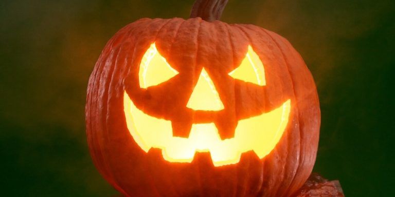 Iliad festeggia Halloween seppellendo i “costi nascosti”