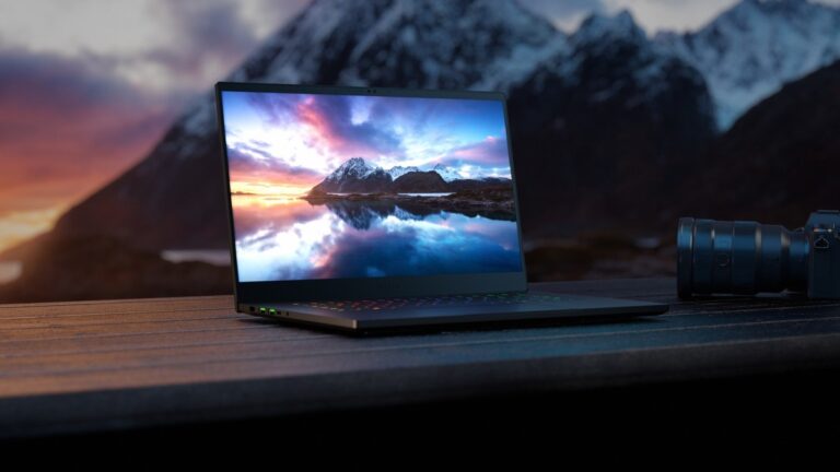 Razer presenta il primo notebook OLED a 240 Hz