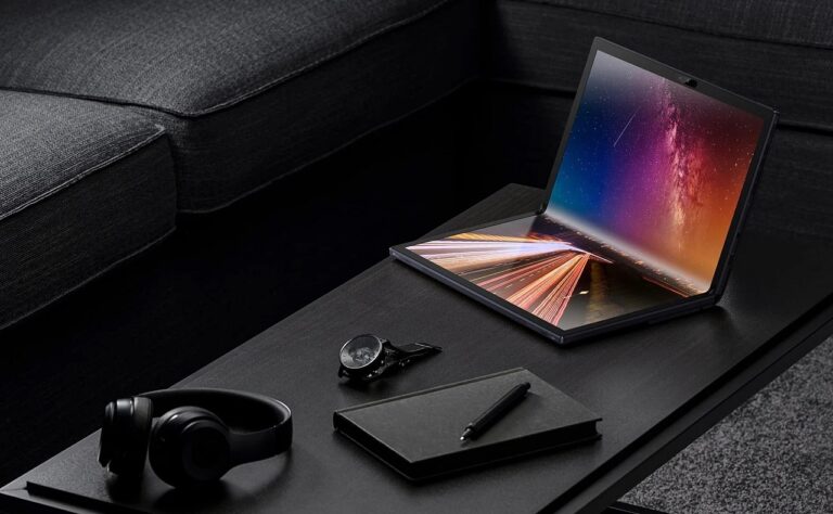 Zenbook 17 Fold OLED arriva in Italia, prezzo e dettagli